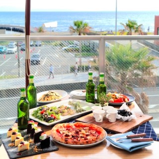 テラス席は2階、3階席をご用意しております