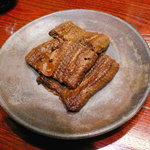 野田岩 - 鰻の山椒煮。しっかり煮締められ、苦味走って、いかにも日本酒に合うだろうな