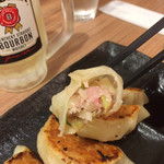 拉麺きしん - 餡は肉、野菜を練りすぎない素材の存在感がわかるタイプ