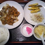 眞味館 - 鶏肉の黒胡椒炒めランチ