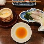 鳥田中 - お通しの茶碗蒸し、河豚のお刺身