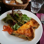 カフェ エメ・ヴィベール - キッシュランチ　980円