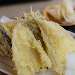 グルメ回転寿司 三代目江戸前あっちゃん - キス、ナス天ぷら一人前