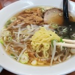 大三元 - スタンダードな麺。