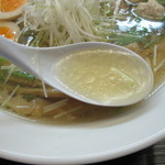 Ramen Gyozakuraou - スープの感じ