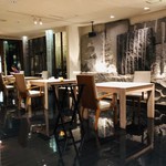 レヴォ - インテリア