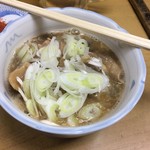 関忠 - 