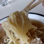 麺や 雷桜 - 【2018.10.13(土)】チャーシュー麺(並盛・210g)850円の麺