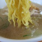 かつ平 - ラーメンみそ味の麺