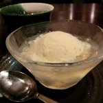 じとっこ組合 - 「ハニーバニラ」：後をひく、やさしい甘さの蜂蜜ゼリーとバニラアイス♪