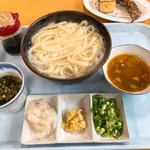 うどん処しんせい - 釜揚げ３種うどん（中サイズ）