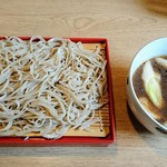 Asakaya - 鴨せいろ。つけ汁の味は好いが、如何せん蕎麦が短くて食べ辛い。