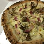 ピッザピッザピッザ - 秋のガーリックベーコン茸のピッツア800円