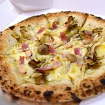 ピッザピッザピッザ - 秋のガーリックベーコン茸のピッツア800円