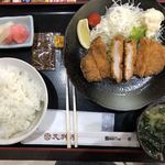 Tenjin ya - とんかつ定食 590円