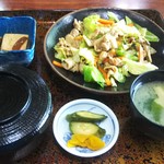 やまと食堂 - 肉いため定食