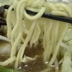 Yokohamaiekeiramenhashimotoya - 酒井製麺の麺。