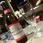 $$cafe Bronx Moment Wag - 