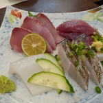 旬魚菜 しら川 - 刺身盛合わせ（わらさ・ソウダカツオ・スミイカ・炙り太刀魚）