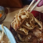 ラーメン富士丸 - アブラに絡めて～♪