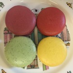 ラデュレ - マカロン　ゴヤーヴ、グリオット、ピスタッシュ、シトロン