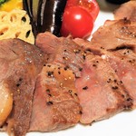 沼津海いち - いい霜降りのお肉でした。