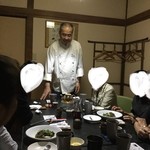 中国精進料理 凛林 - 生まれ故郷の陽澄湖の説明をさらりと説明くださる林くん美氏