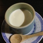 中国精進料理 凛林 - 初体験の友はこの杏仁豆腐だけで10個食べたいと叫んでいた！（笑）