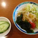 中国料理 龍薫 - サラダと漬物