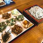 そば処　ごほーでん - 温泉卵や生卵におつゆを少しかけて、お蕎麦を付けて食べるのもアリでした！