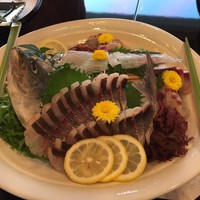 パサージュ 琴海 - [造里] 近海産旬魚の盛り合わせ
                いさき、シマアジ、ヒラマサ、ヤリイカ