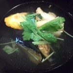 魚男 - お通し(白身魚と茄子とズッキーニの椀)