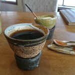 Sanno Kura - コーヒーカップも味があります。倒れないように土台つき❗