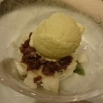 蓬左茶寮 - 洋梨と煎茶アイスのぜんざい仕立て