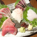 うまい寿司と魚料理 魚王KUNI - 刺身５点盛り