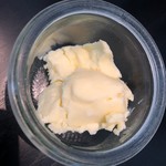 ラ・ボンヌターブル - 