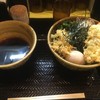 なぜ蕎麦にラー油を入れるのか。 新橋店