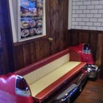 オールドニューダイナー - ファンキーなベンチシート