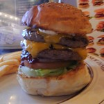 オールドニューダイナー - ダブルチーズバーガー