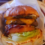オールドニューダイナー - 肉汁ブシャーッ！！なハンバーガー