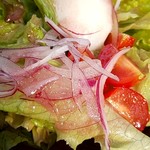 Okuizumo Budouen Niwa Cafe - グリーンサラダ　40円+温玉トッピング　100円