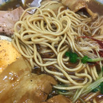 横浜大勝軒 - 細麺はこんな感じです。ブラックペッパー大好きなのですが、ホワイトペッパーをかけてみたら合いました。