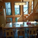 そば処 清水 - 相席用の大きなテーブル