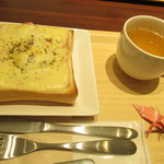 Kafe Beri - とろたまトースト　４５０円　（税込）【２０１８年１０月】