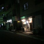 割烹 松し満 - 松し満、通りから