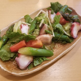 teuchisobamoriyama - タコとアスパラのサラダ