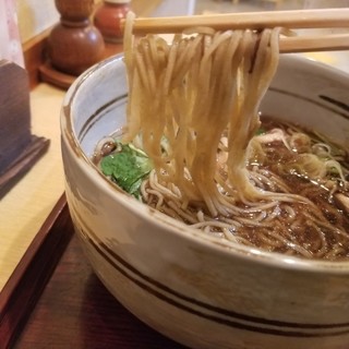 teuchisobamoriyama - きのこそばの麺リフト