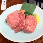 炭火焼肉 きらく亭 - 