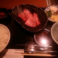 焼肉家 KAZU 神楽坂 - 