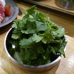 ラム肉家 muu - パクチー税抜380円